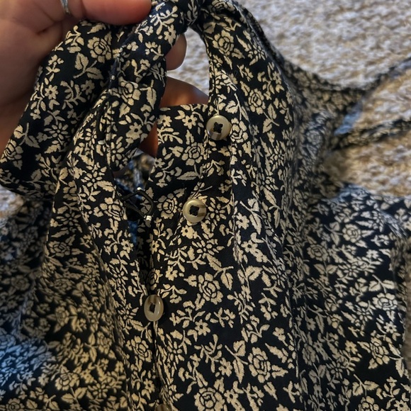 American eagle fit and flare black floral button down dress - Picture 5 of 7